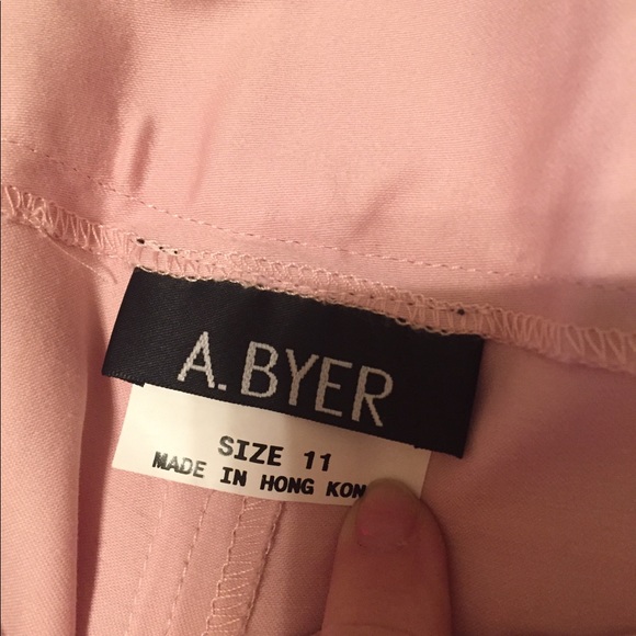 Pink capri pants with cuff - Picture 2 of 3